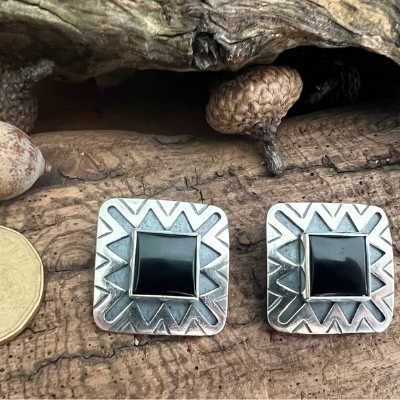 Authentic Vintage James Avery Earrings Onyx Southwest Style Signed Numbered 1” - Picture 4 of 8